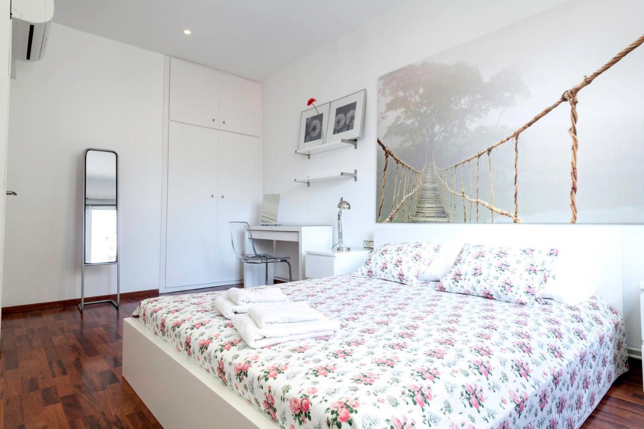 Barcelona Comtal Apartments Екстер'єр фото