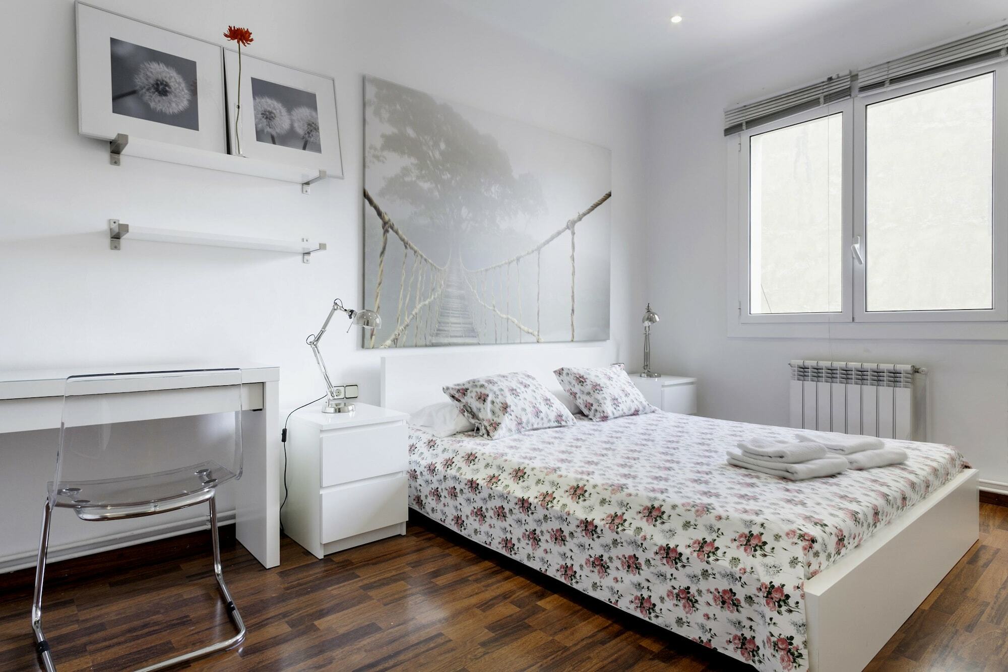 Barcelona Comtal Apartments Екстер'єр фото