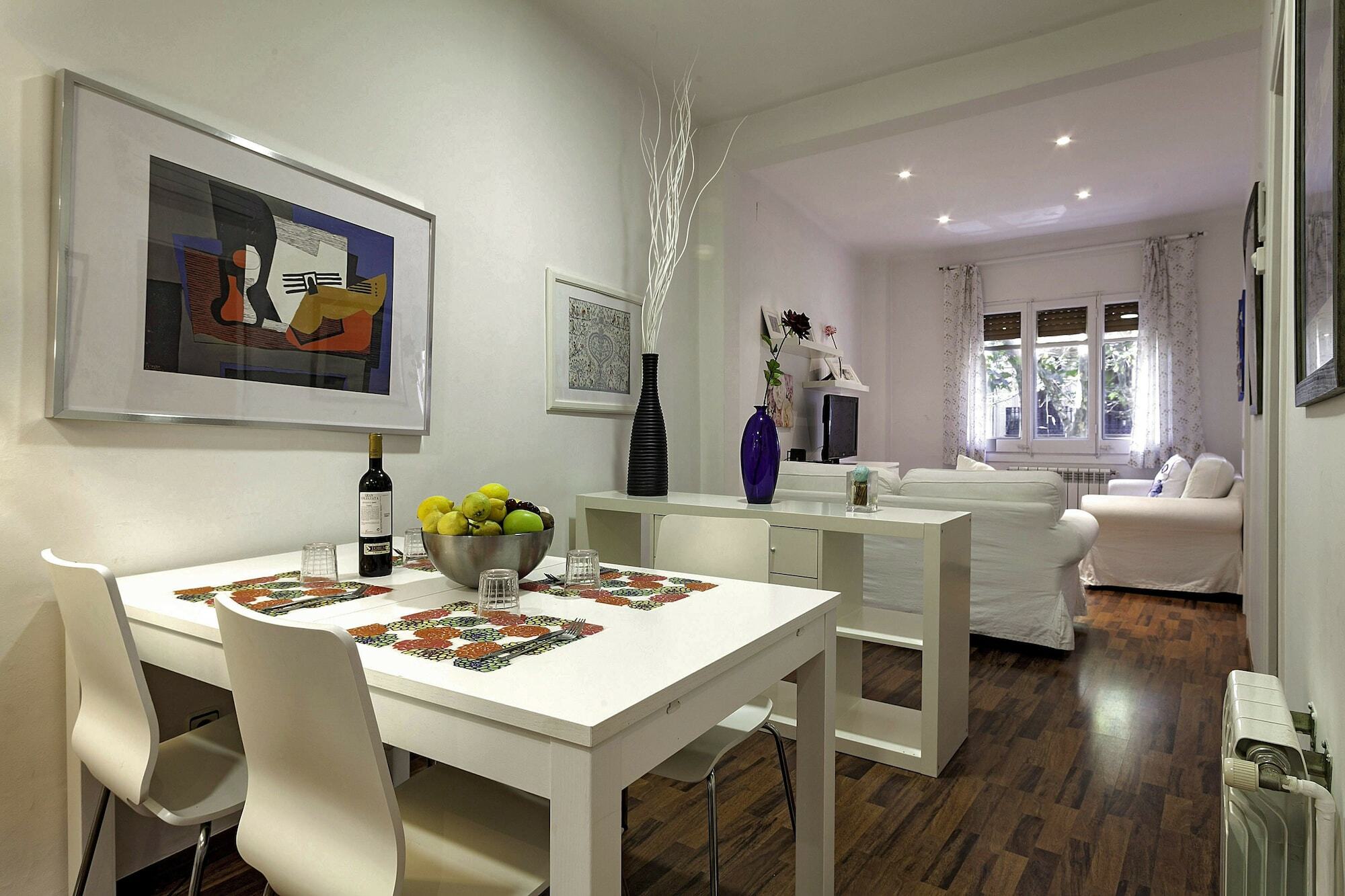 Barcelona Comtal Apartments Екстер'єр фото