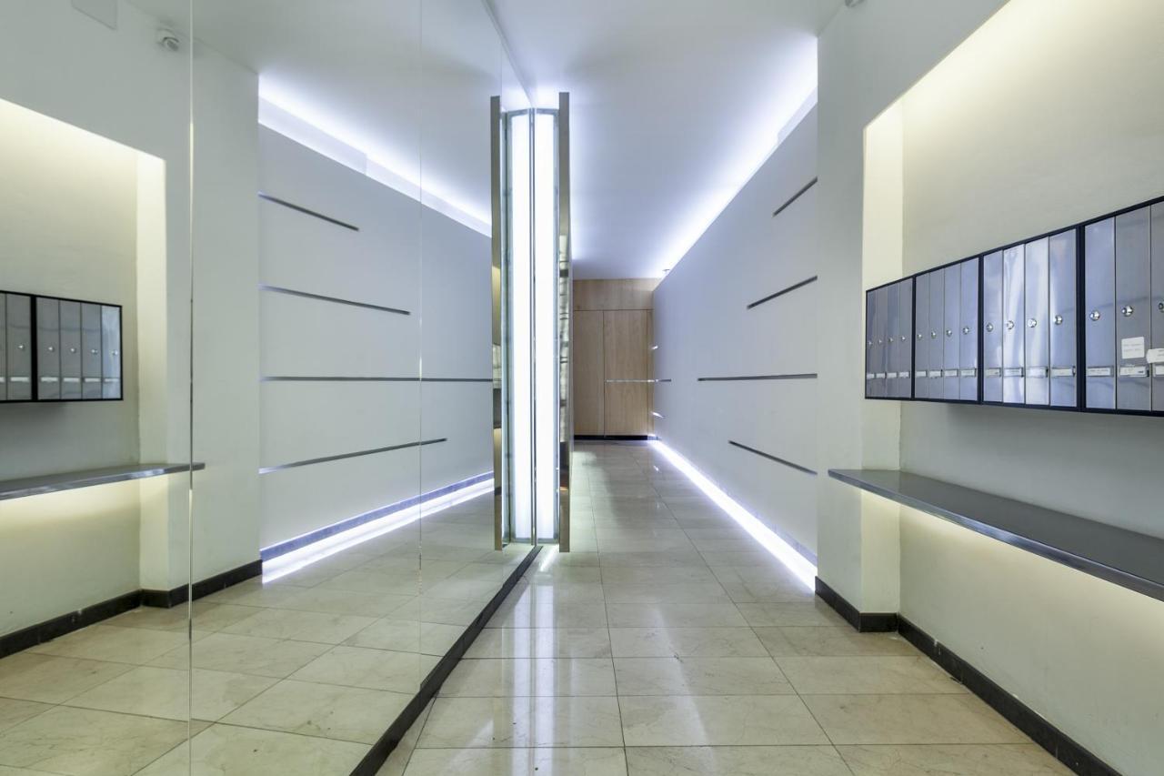 Barcelona Comtal Apartments Екстер'єр фото